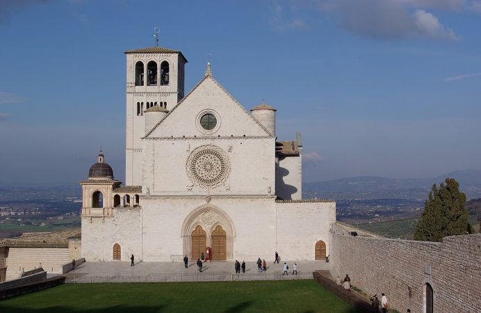 Peregrinación a ASÍS con los Franciscanos conventuales – Julio 2026