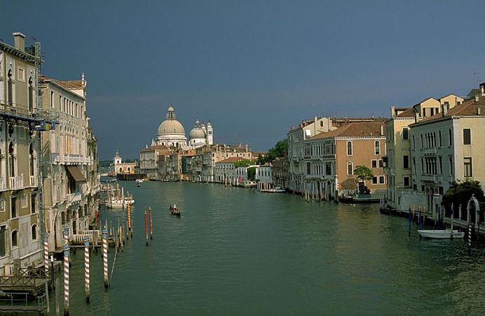 En Padua, Venecia y Verona